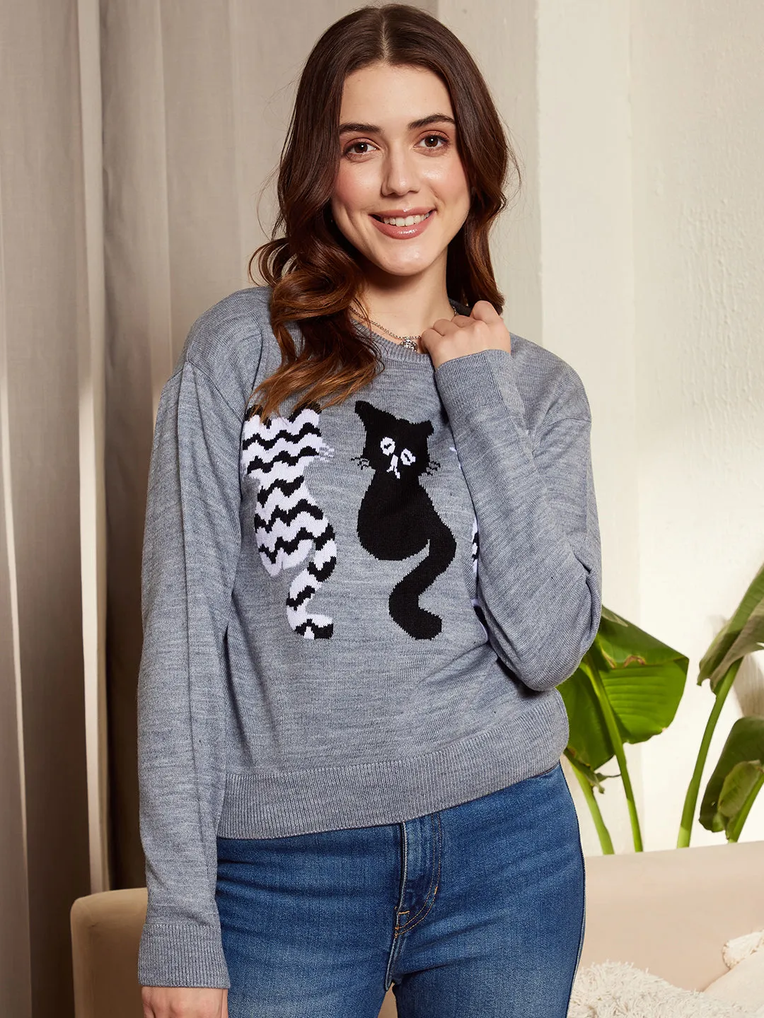 Berrylush Women Grey & Black Cat Printed Round Neck Drop-Shoulder Sleeves Ribbed Hem Regular Sweater