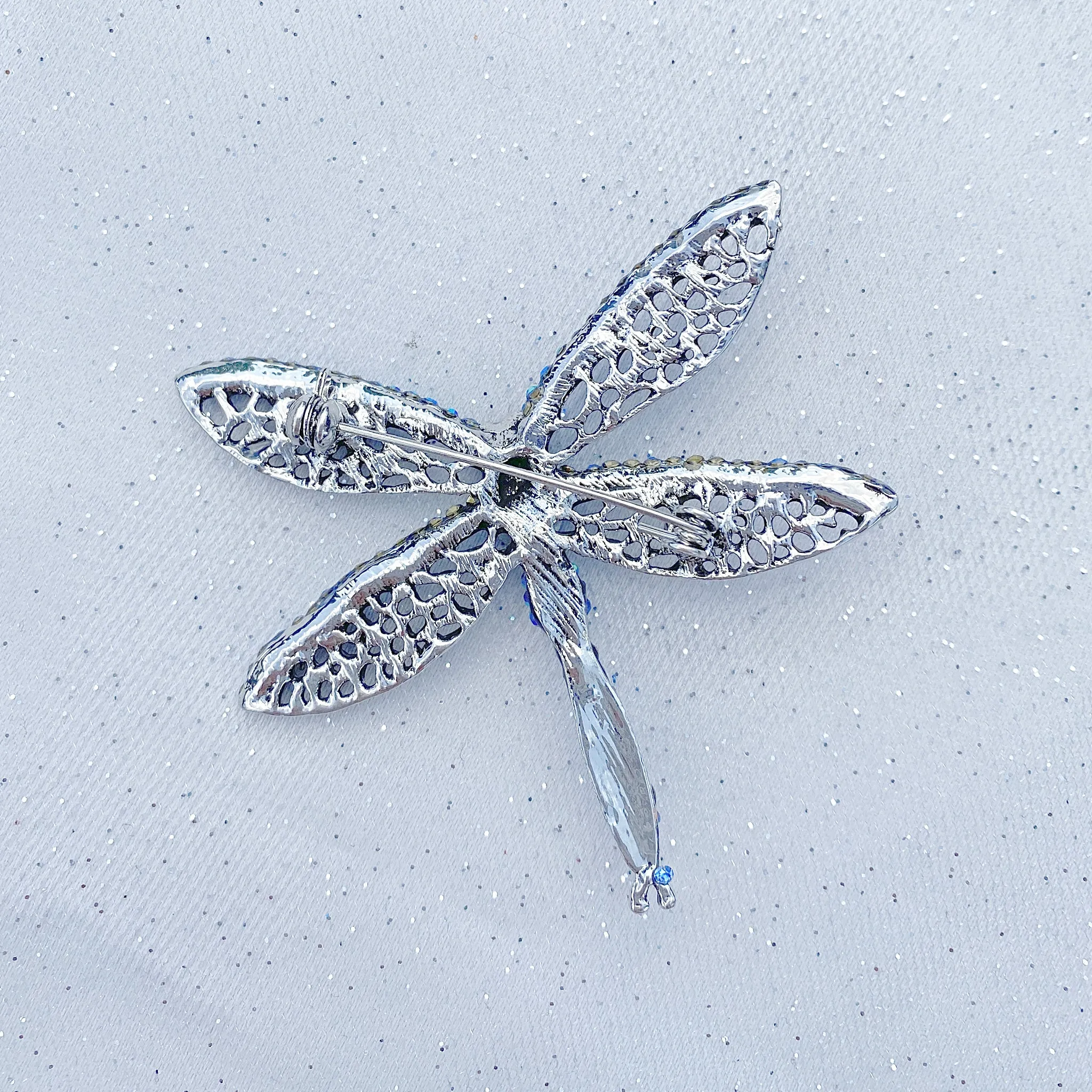 Dragonfly Brooch Pink