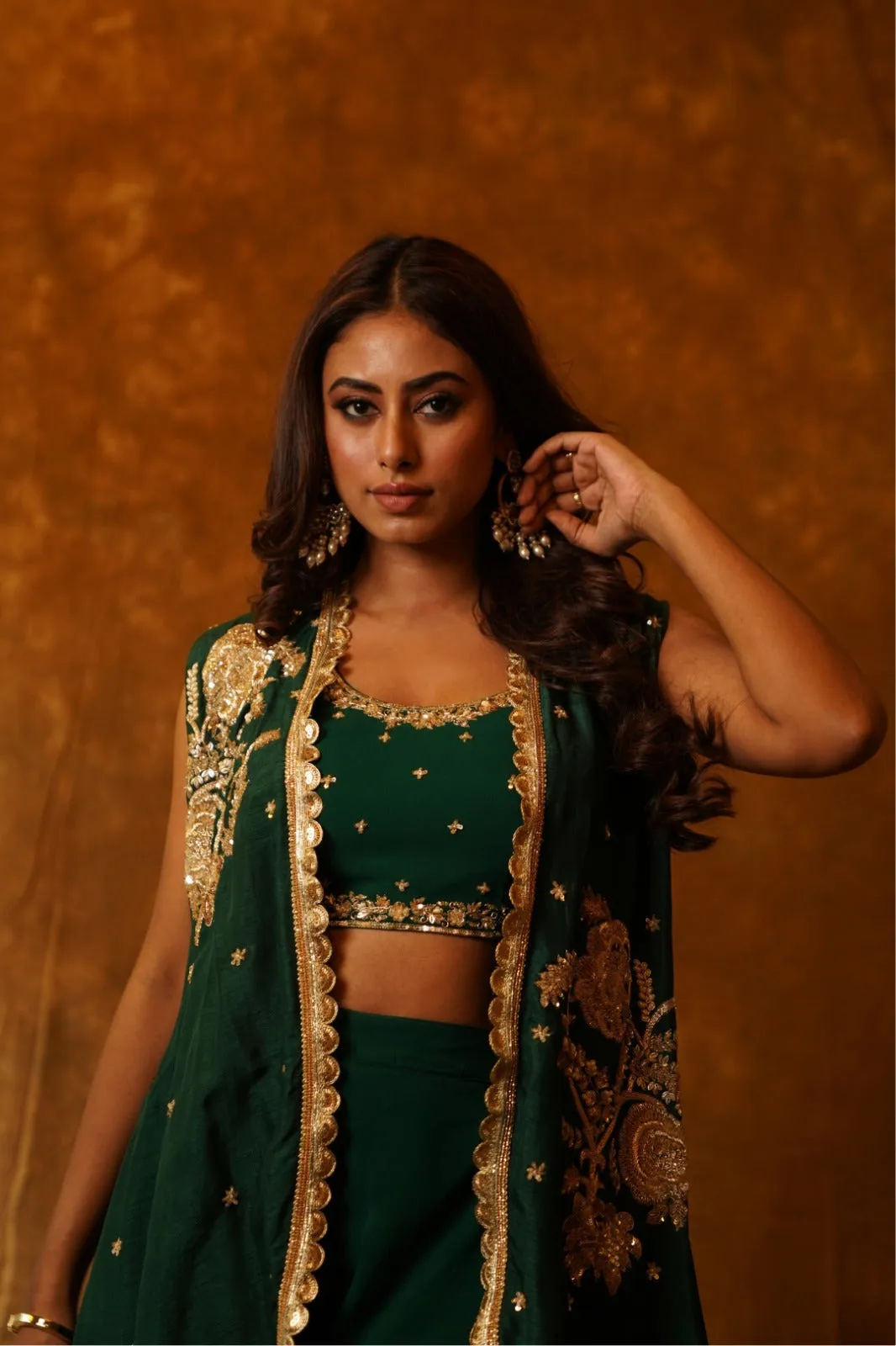 Sharara Cape & Embroidered Inner Set in Emerald Green