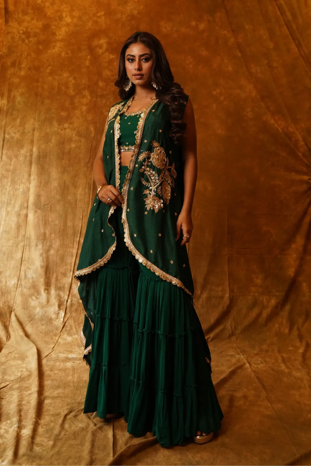 Sharara Cape & Embroidered Inner Set in Emerald Green