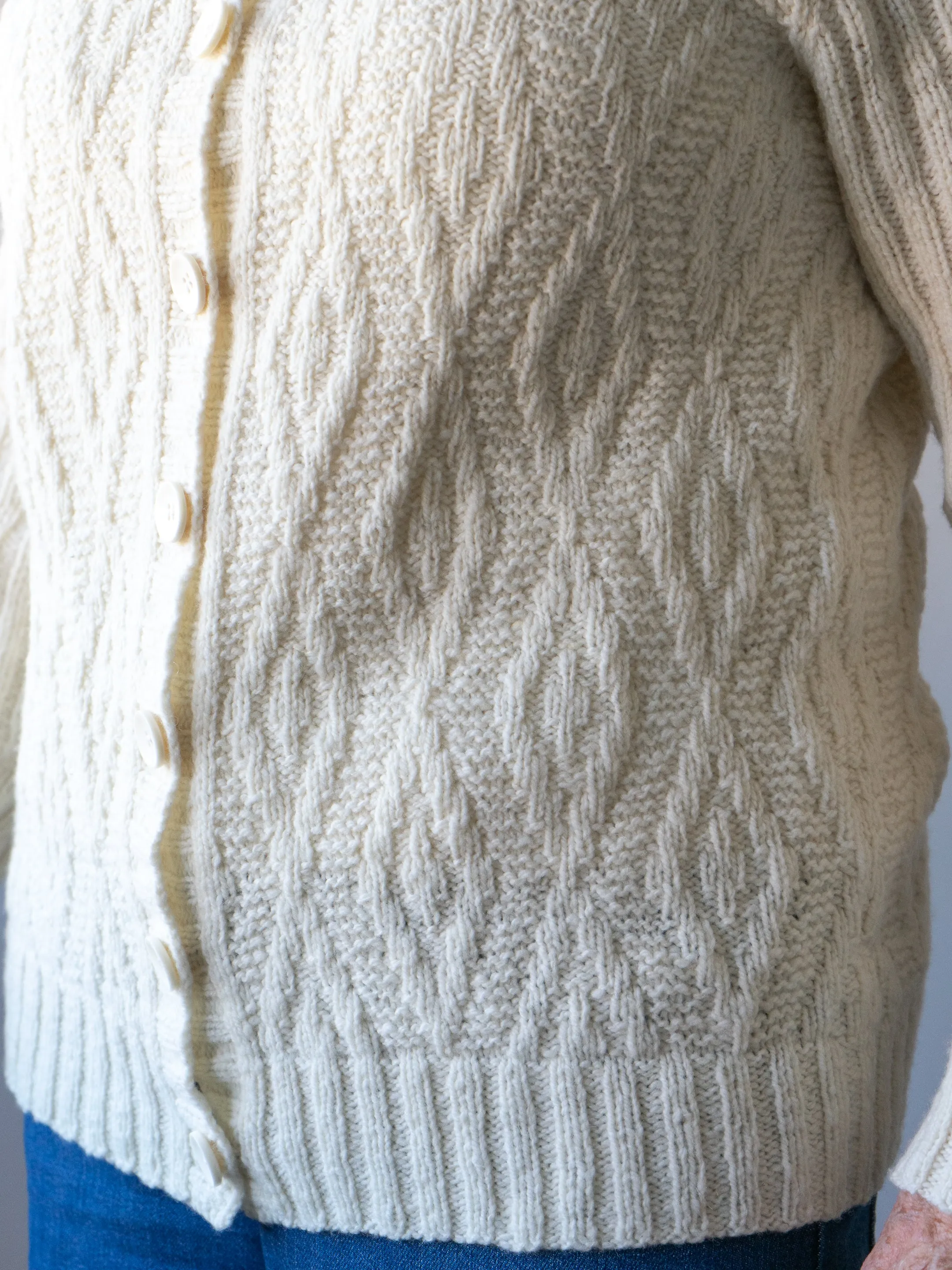 Vespa Cardigan <br/><small>knitting pattern</small>