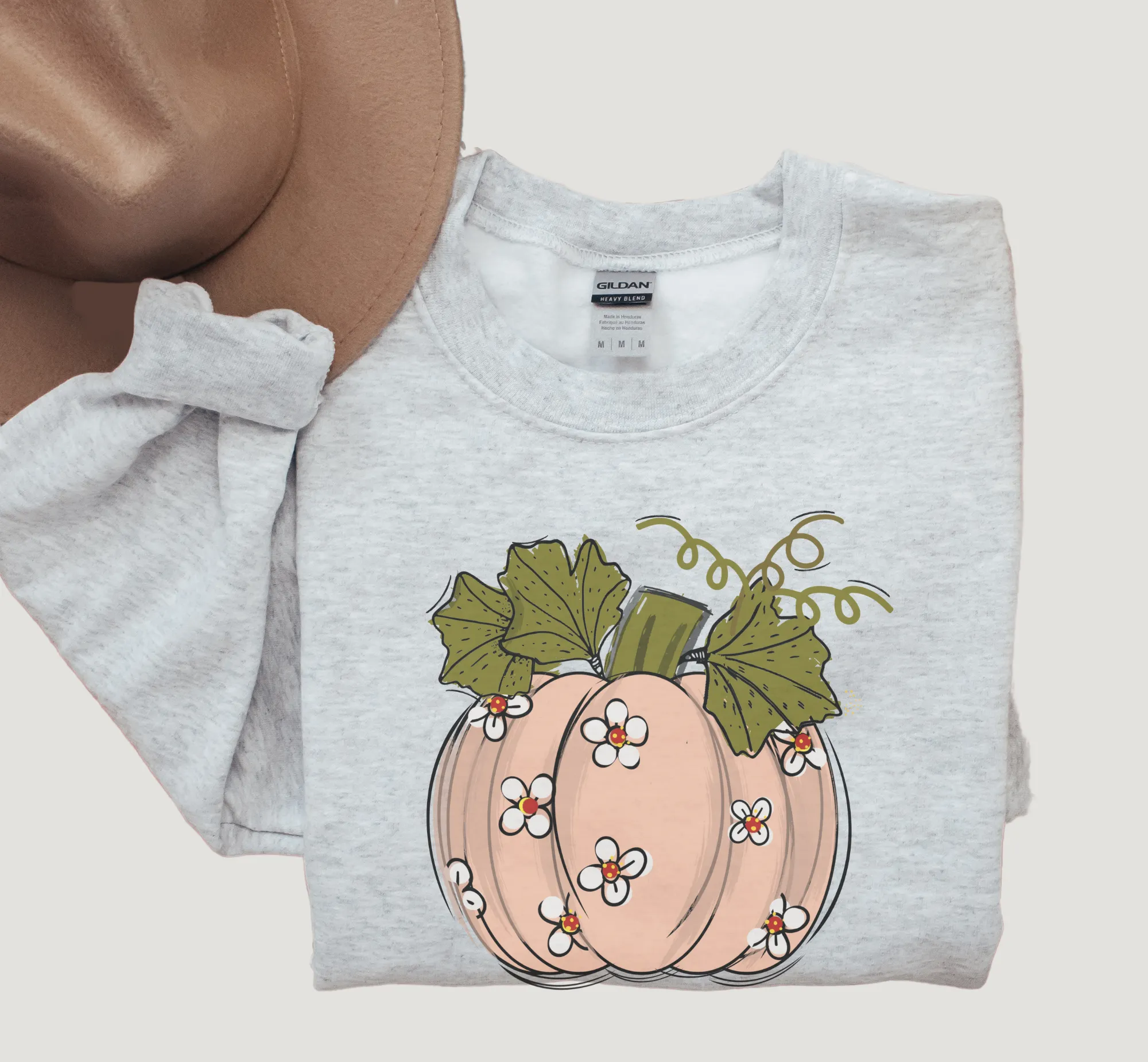 Women's Fall Hand Drawn Pumpkin Design Pink Pumpkin with Daisies Pullover Sweatshirt